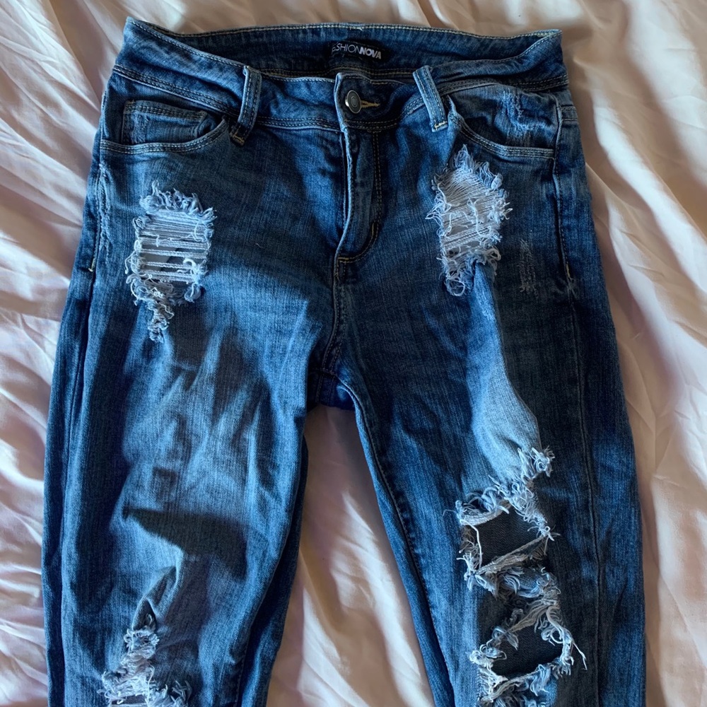 Fashion nova ripped jeans